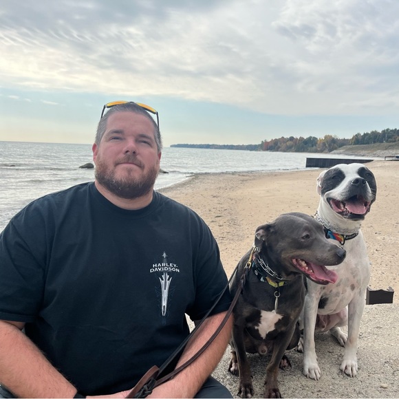 Meet your Posher, Tyler - Picture 4 of 5